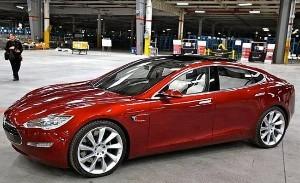 Tesla показал свою первую “дешевую модель” электромобиля